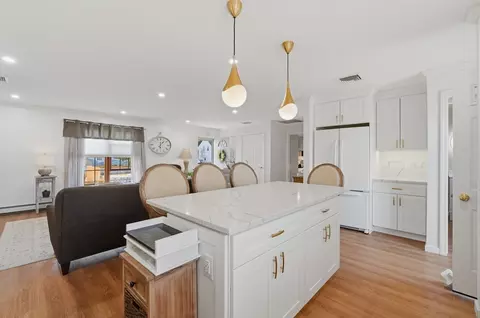 40 Salisbury St, Fall River, MA 02724 photo 10