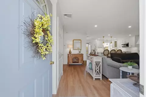 40 Salisbury St, Fall River, MA 02724 photo 2