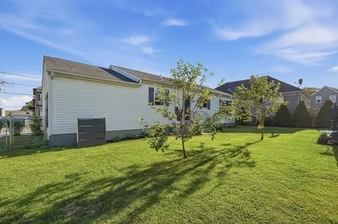 40 Salisbury St, Fall River, MA 02724 photo 29