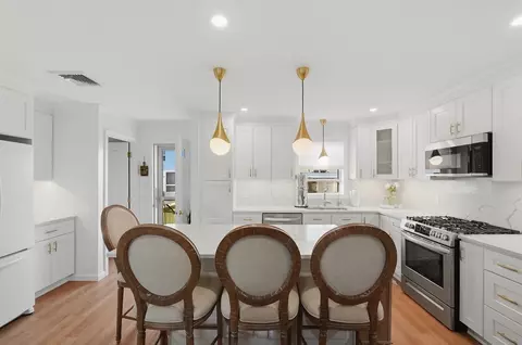 40 Salisbury St, Fall River, MA 02724 photo 12