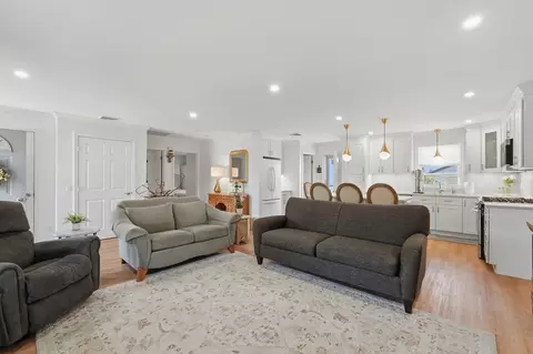 40 Salisbury St, Fall River, MA 02724 photo 7