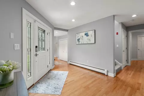 Entry Way - 21 Forest Ln, Manchester, MA 01944 photo 1 of 2