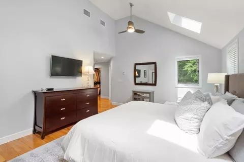 Bedroom - 21 Forest Ln, Manchester, MA 01944 photo 3 of 5