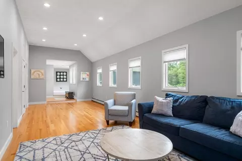 Entry Way - 21 Forest Ln, Manchester, MA 01944 photo 2 of 2