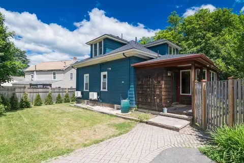 17 Florence Rd, Florence, MA 01062