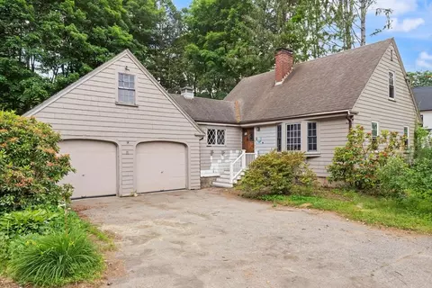 51 Main St, Norfolk, MA 02056