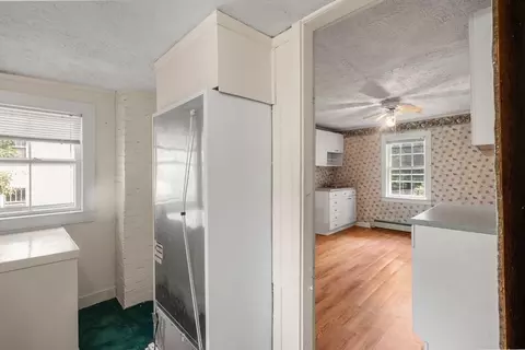 Entry Way - 40 Fairfield St, Maynard, MA 01754 photo 3 of 3