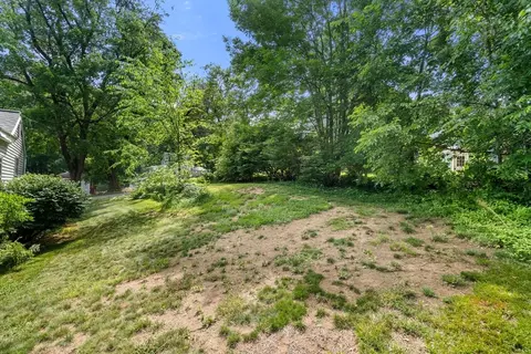 Exterior - 40 Fairfield St, Maynard, MA 01754 photo 8 of 12