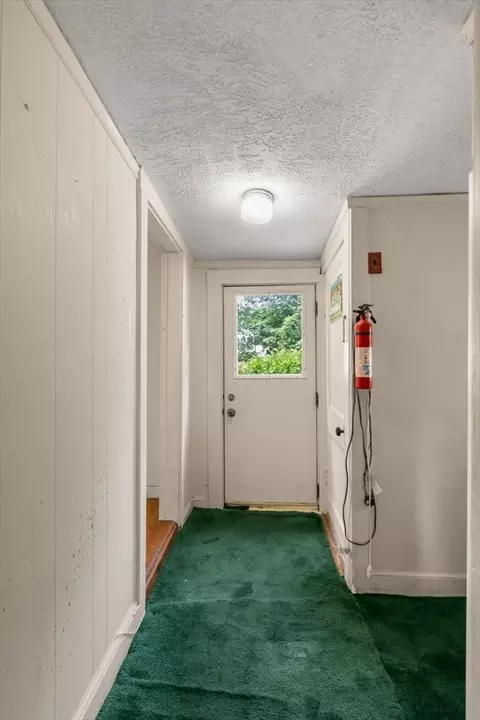 Entry Way - 40 Fairfield St, Maynard, MA 01754 photo 2 of 3