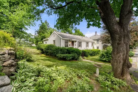 Exterior - 40 Fairfield St, Maynard, MA 01754 photo 9 of 12