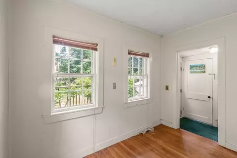 Entry Way - 40 Fairfield St, Maynard, MA 01754 photo 1 of 3