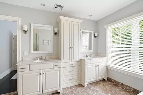 Bath - 41 Backriver Rd #41, Hingham, MA 02043 photo 4 of 6