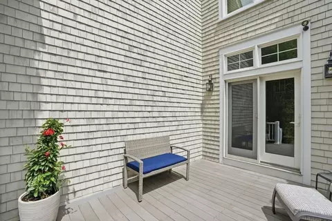 Exterior - 41 Backriver Rd #41, Hingham, MA 02043 photo 4 of 9