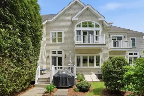 Exterior - 41 Backriver Rd #41, Hingham, MA 02043 photo 7 of 9