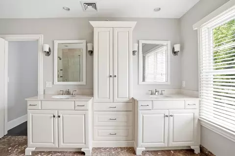 Bath - 41 Backriver Rd #41, Hingham, MA 02043 photo 2 of 6