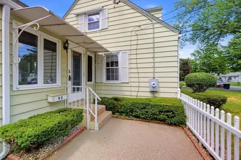 92 Massreco St, Springfield, MA 01109 photo 24