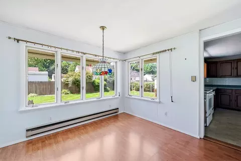 92 Massreco St, Springfield, MA 01109 photo 3