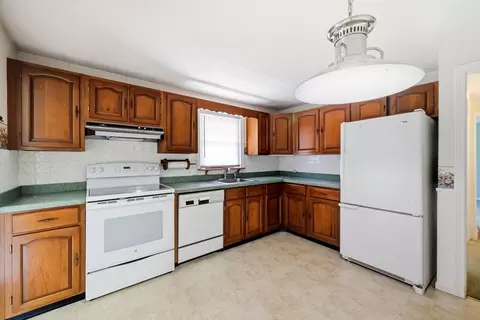 92 Massreco St, Springfield, MA 01109 photo 20