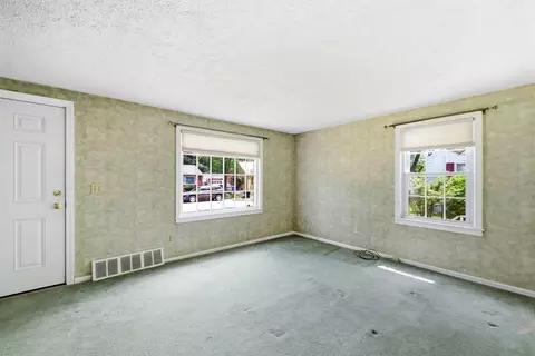 92 Massreco St, Springfield, MA 01109 photo 7