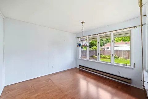 92 Massreco St, Springfield, MA 01109 photo 6