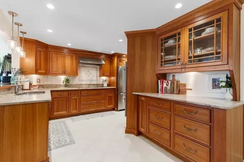 16 Beaver Park Rd, Danvers, MA 01923 photo 5