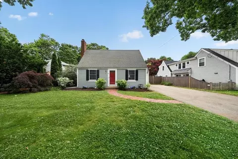 Exterior - 16 Bradley Woods Dr, Hingham, MA 02043 photo 2 of 4
