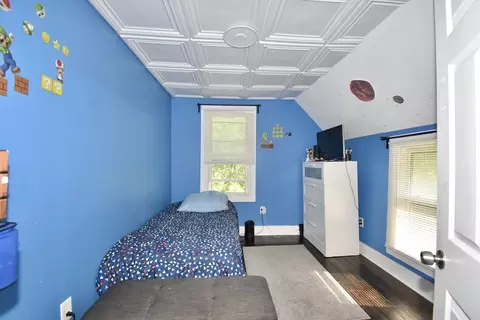 Bedroom - 106 Suffolk St, Springfield, MA 01109 photo 2 of 2