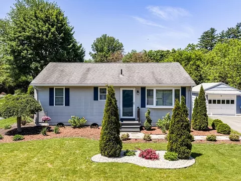 46 Rochford Cir, Springfield, MA 01128