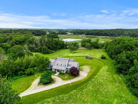 1 Ready Marsh Way, Ipswich, MA 01938