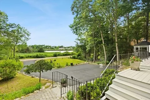 66 Mayflower Ridge Dr, Wareham, MA 02571 photo 36