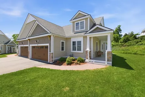 23 Fox Hill Ln #23, Dracut, MA 01826