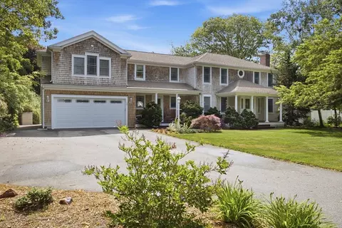 35 Raymond Rd, Plymouth, MA 02360