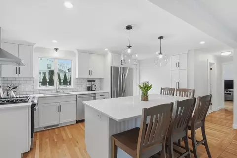 42 Matthies St, Beverly, MA 01915