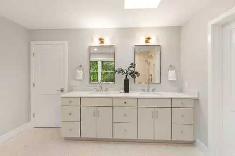 Bath - 89 Spring St, Lexington, MA 02421 photo 3 of 6