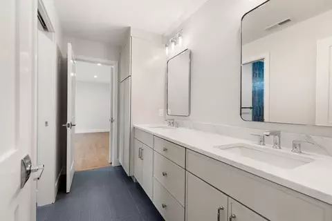 Bath - 89 Spring St, Lexington, MA 02421 photo 5 of 6