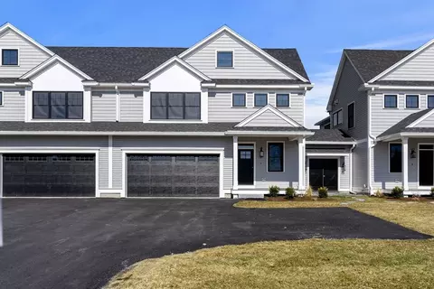24 Fellows Rd #2, Ipswich, MA 01938