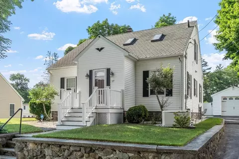 17 Tedesco Rd, Methuen, MA 01844
