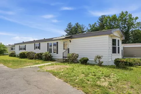 21 Fourth Ave, Westfield, MA 01085