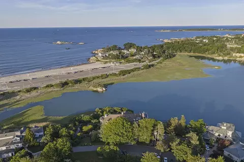 131 Nichols Rd, Cohasset, MA 02025