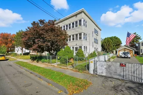 42 Ferry St, Chicopee, MA 01013