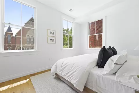 Bedroom - 520 E Broadway #2, Boston, MA 02127 photo 1 of 11