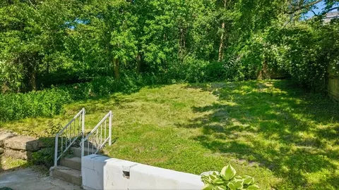 Exterior - 409 Crescent St, Fall River, MA 02720 photo 2 of 2