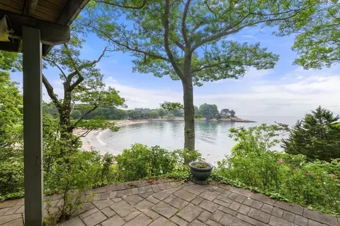 View/Area - 23 Ocean St, Manchester, MA 01944 photo 2 of 11