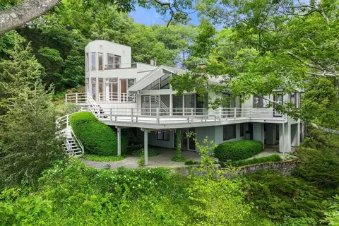 23 Ocean St, Manchester, MA 01944