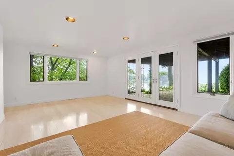 Living - 23 Ocean St, Manchester, MA 01944 photo 6 of 7
