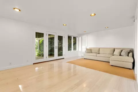 Living - 23 Ocean St, Manchester, MA 01944 photo 7 of 7
