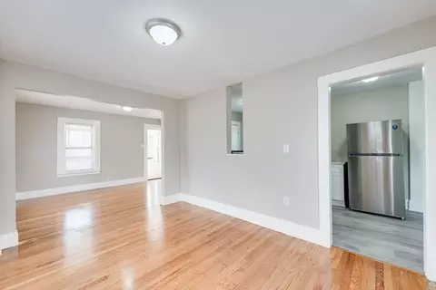 257 Redlands St, Springfield, MA 01104 photo 10