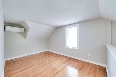 257 Redlands St, Springfield, MA 01104 photo 14