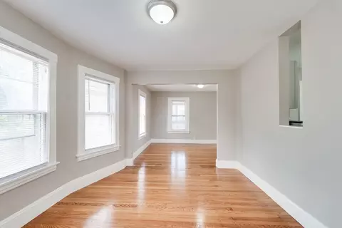 257 Redlands St, Springfield, MA 01104 photo 8