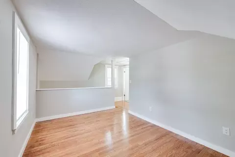 257 Redlands St, Springfield, MA 01104 photo 15